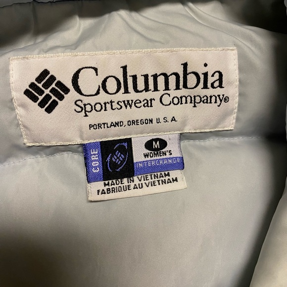 Stay cozy in this Columbia vest! - Picture 2 of 2